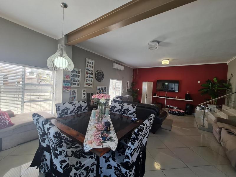 4 Bedroom Property for Sale in Myburgh Park Western Cape
